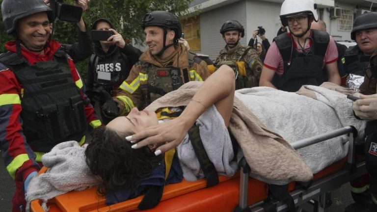 Russia’s war against Ukraine enters fifth year as experts outline 3 possible outcomes